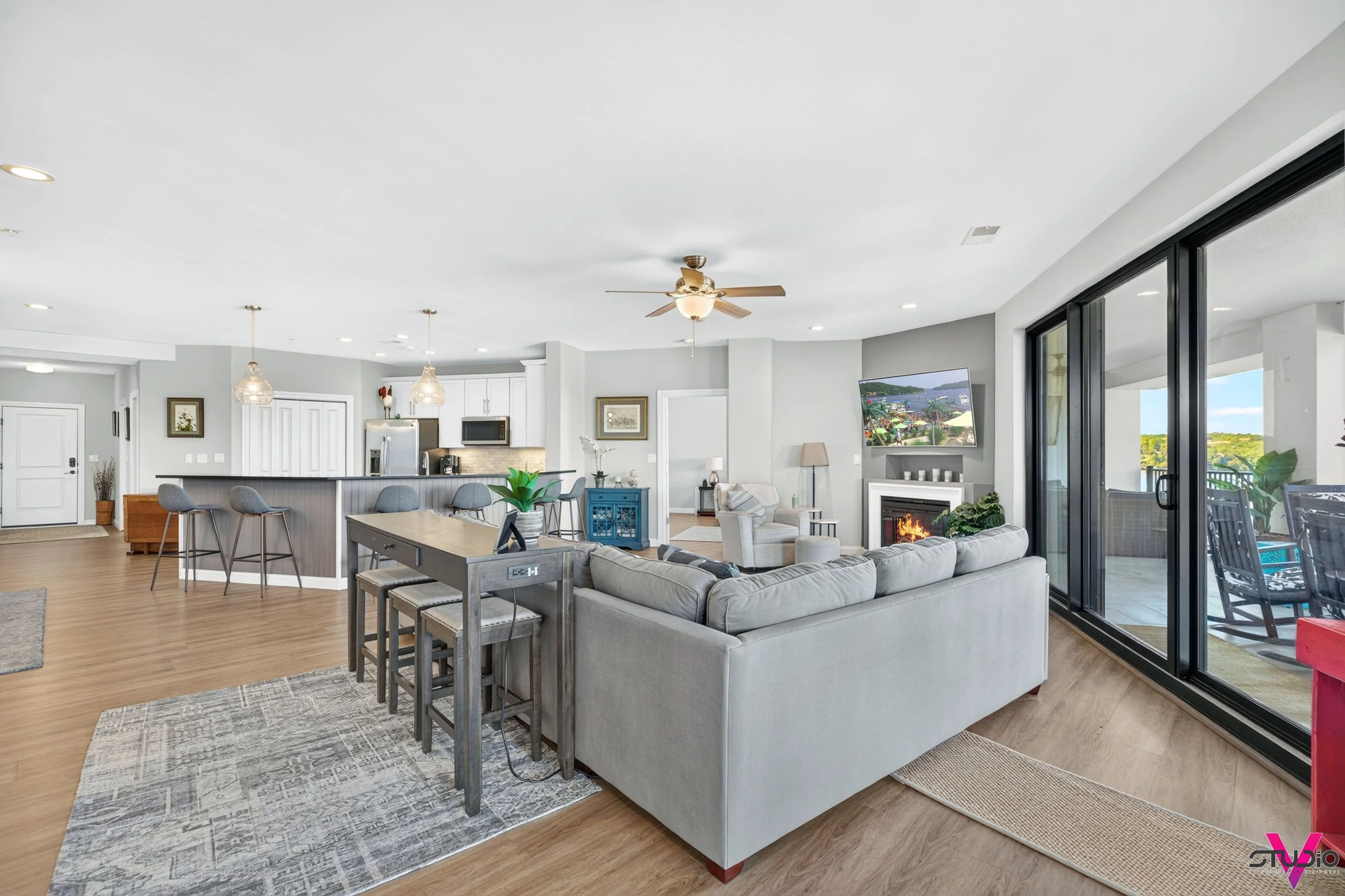 166-captiva-3c-sunrise-beach-mo-65079-031.jpg