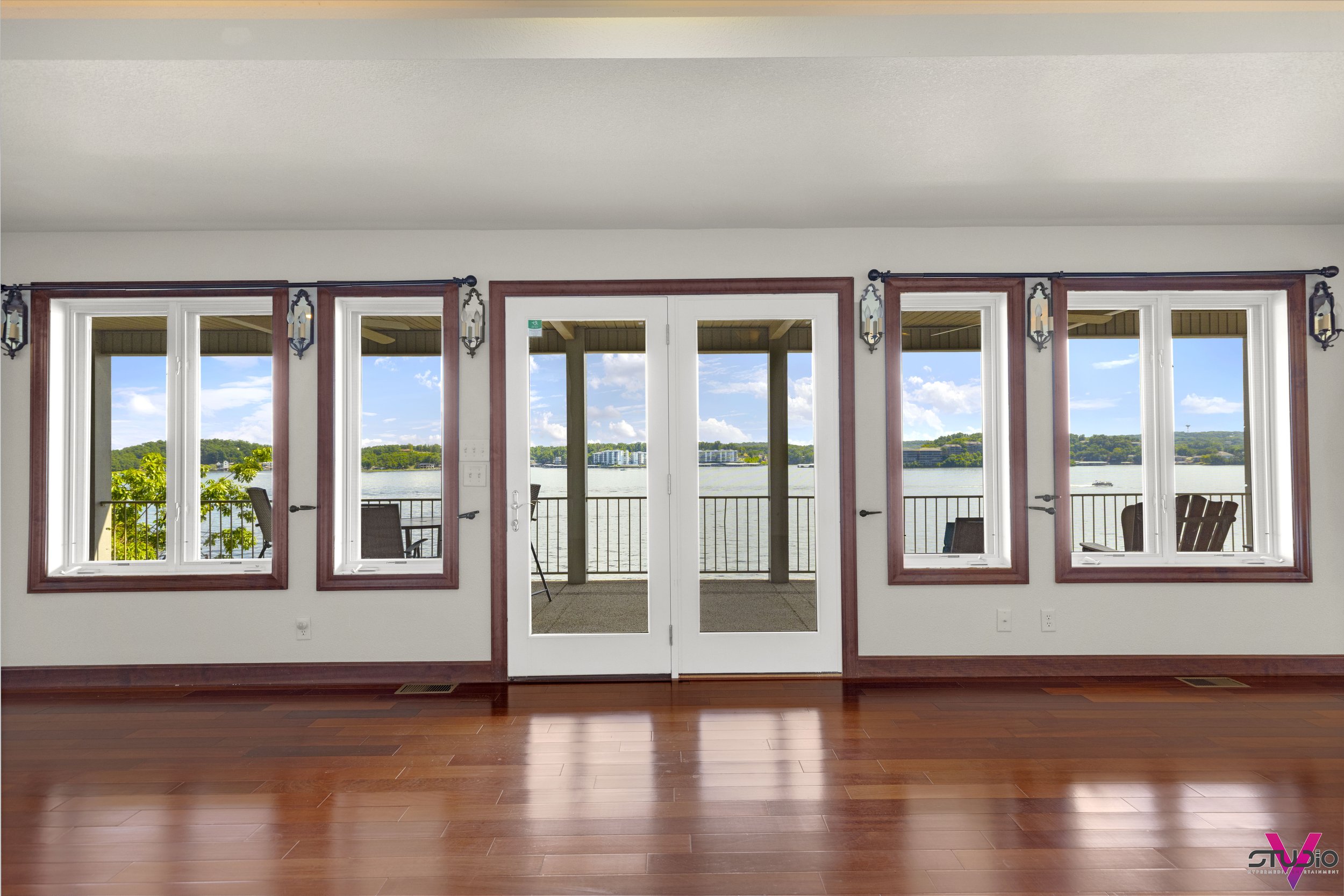 1129-Beacon-Point-Circle-Lake-Ozark-030.jpg