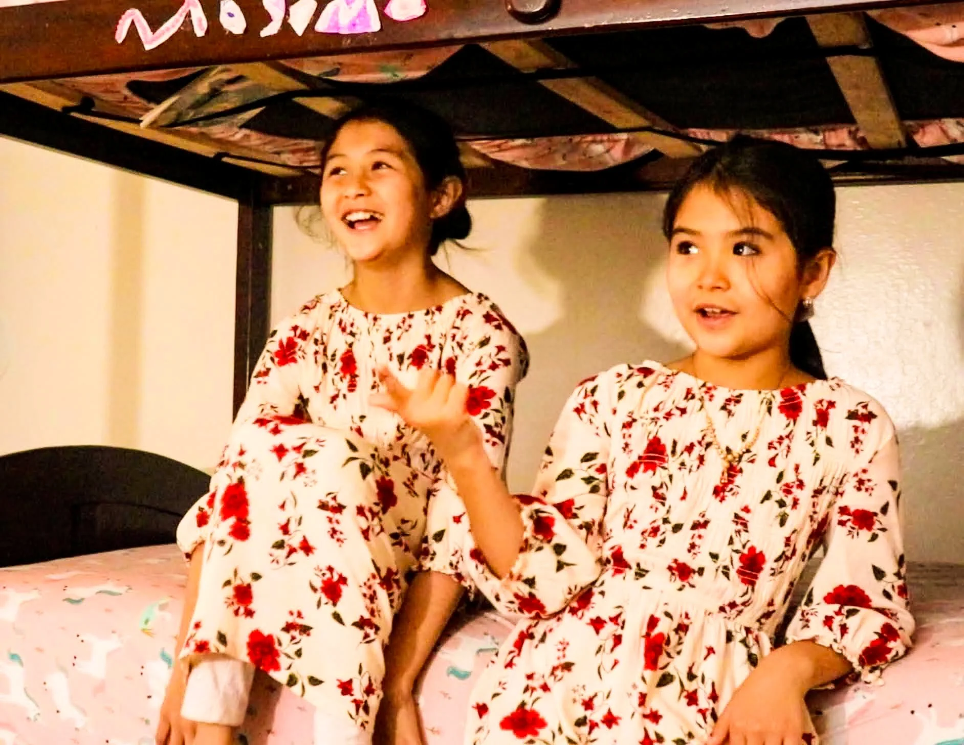 background photoIssue27.jpg