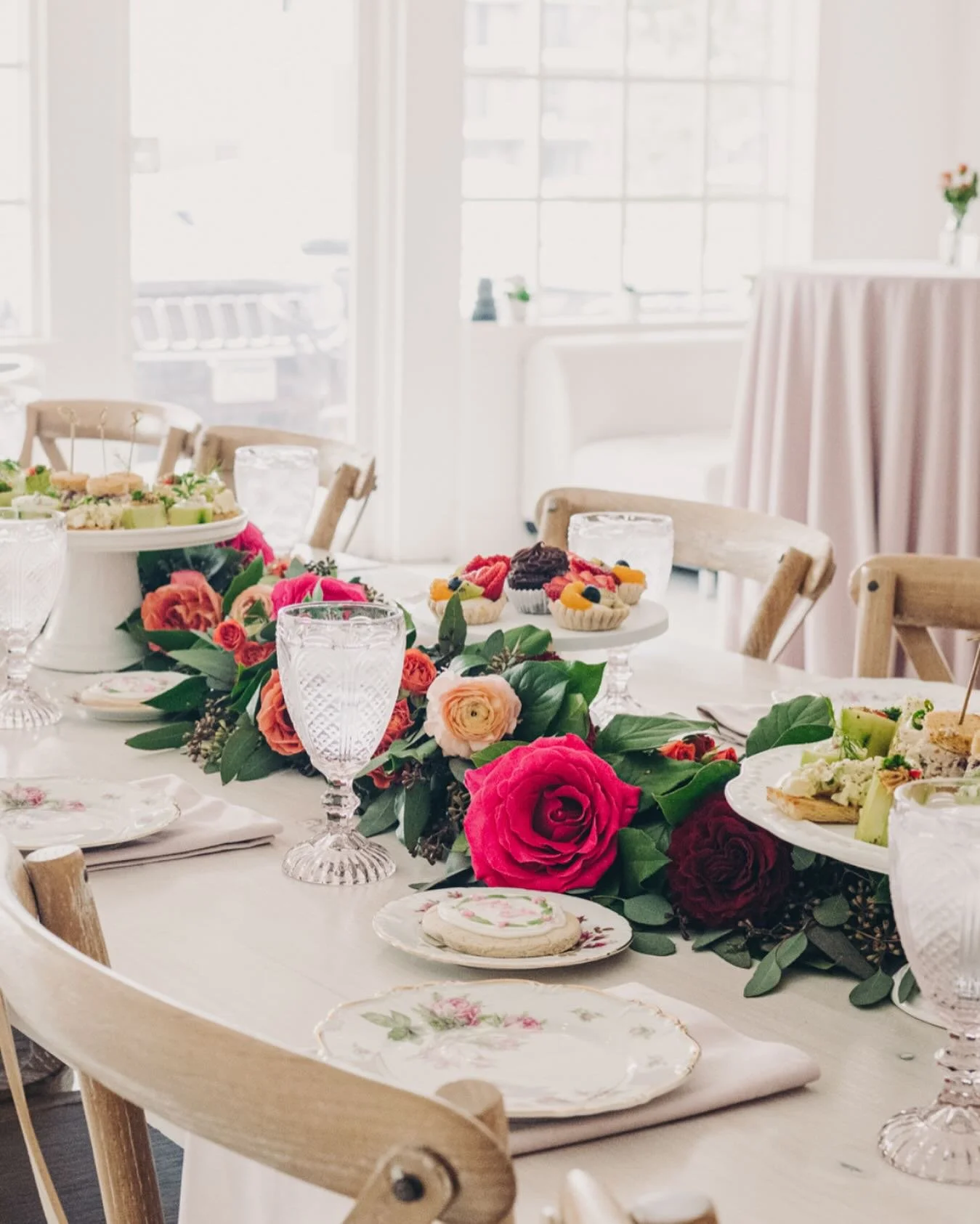 π Saturdays are for celebrating in the Party Room at Olivia’s Organic Cafe!
We designed this space with you in mind - ideal for bridal showers, baby showers and intimate gatherings - A beautiful space that seats up 50 people on white washed f
