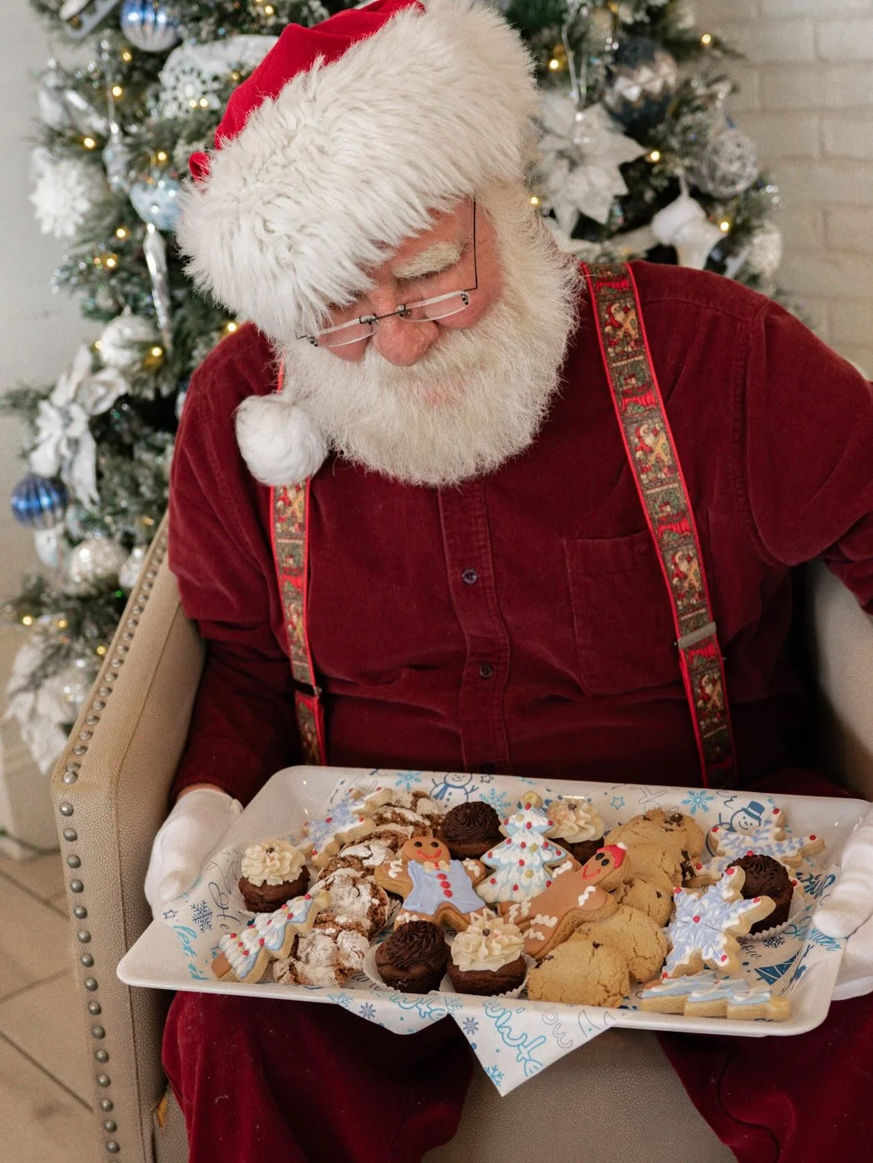 We&rsquo;re open today, Christmas Eve, from 8am-2pm! Many of you are coming in to pick up your pre-order goodies 🥰. If you forgot to pre-order and are hoping to grab some gluten-free dairy-free Christmas cookies, cookie kits and cinnamon rolls, we&r