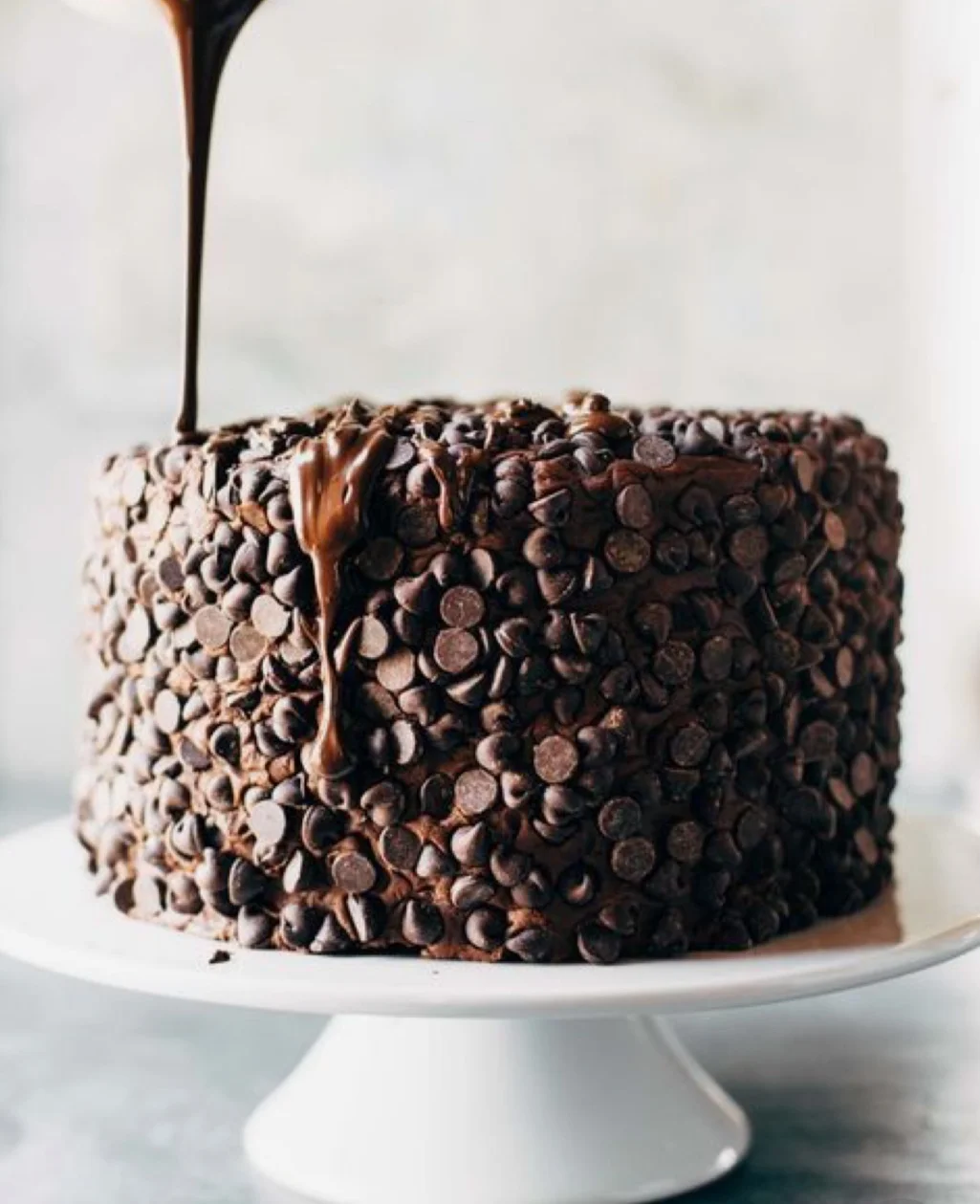 This cake is so easy to make… Make whatever cake of your choice, add frosting and load on the chocolate chips.