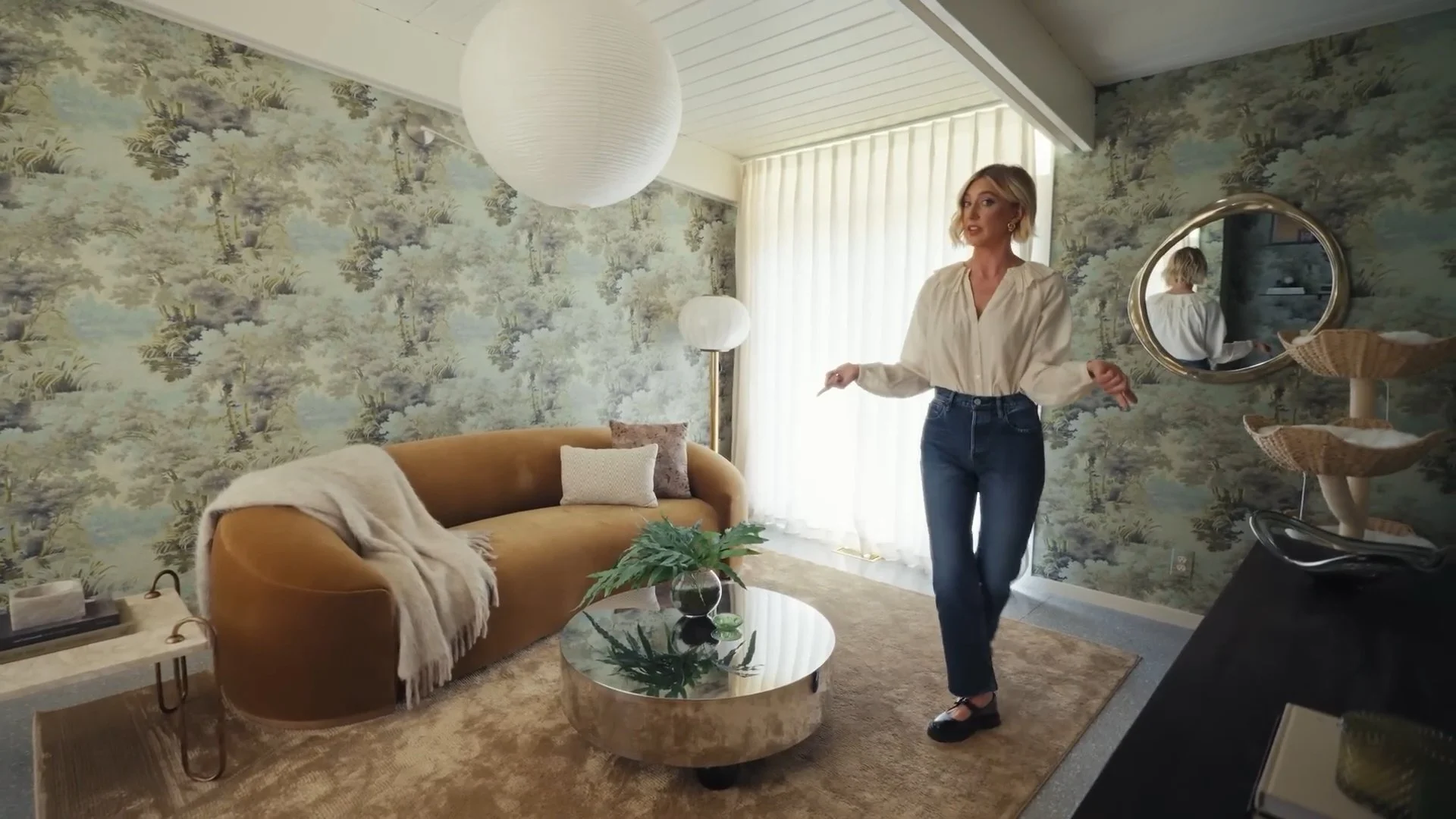 Heidi Gardner_Architectural Digest_Still Frames_23.jpg