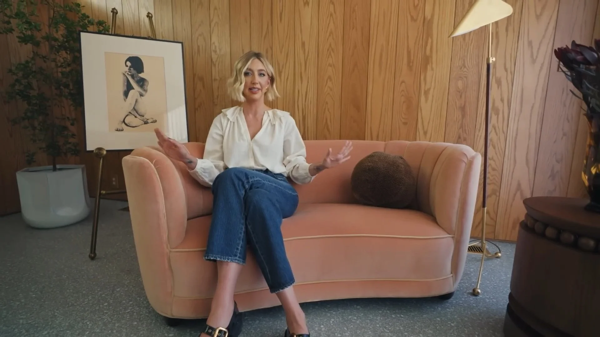 Heidi Gardner_Architectural Digest_Still Frames_10.jpg