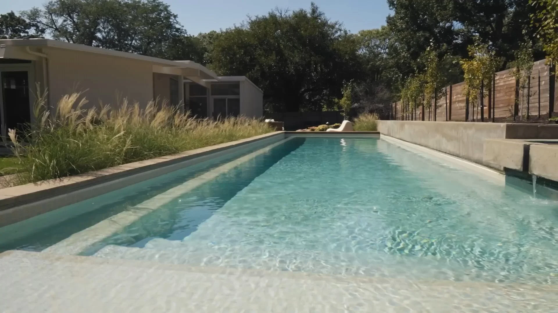 Heidi Gardner_Architectural Digest_Still Frames_26.jpg