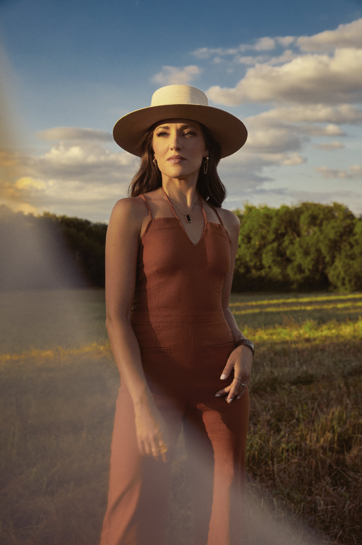 THE CONSERVATEUR: Laura Osnes: On the Other Side