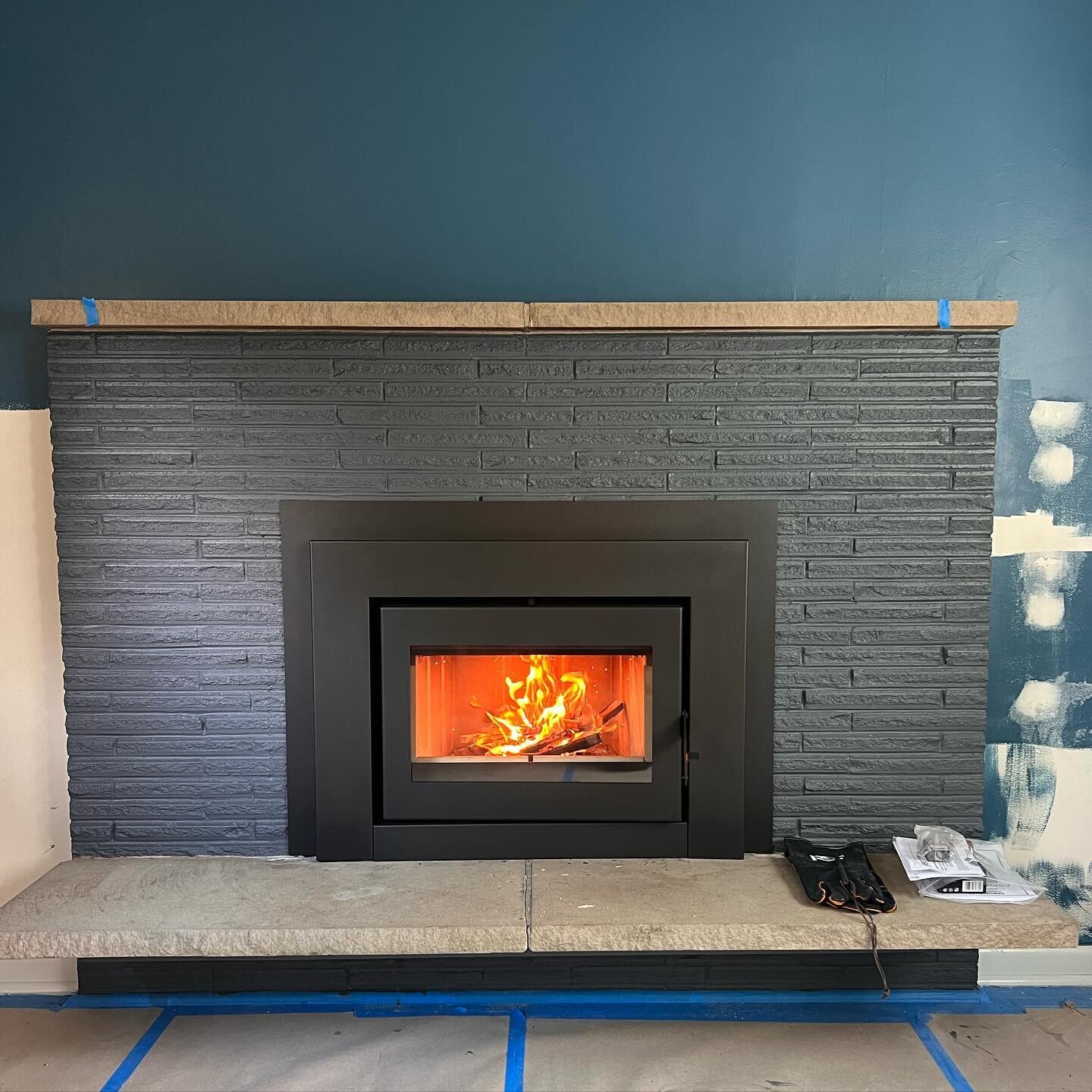 @iccrsf Focus 3600i w/ Oversized Surround Backer

#woodinsert #fireplace #fireplacemakeover