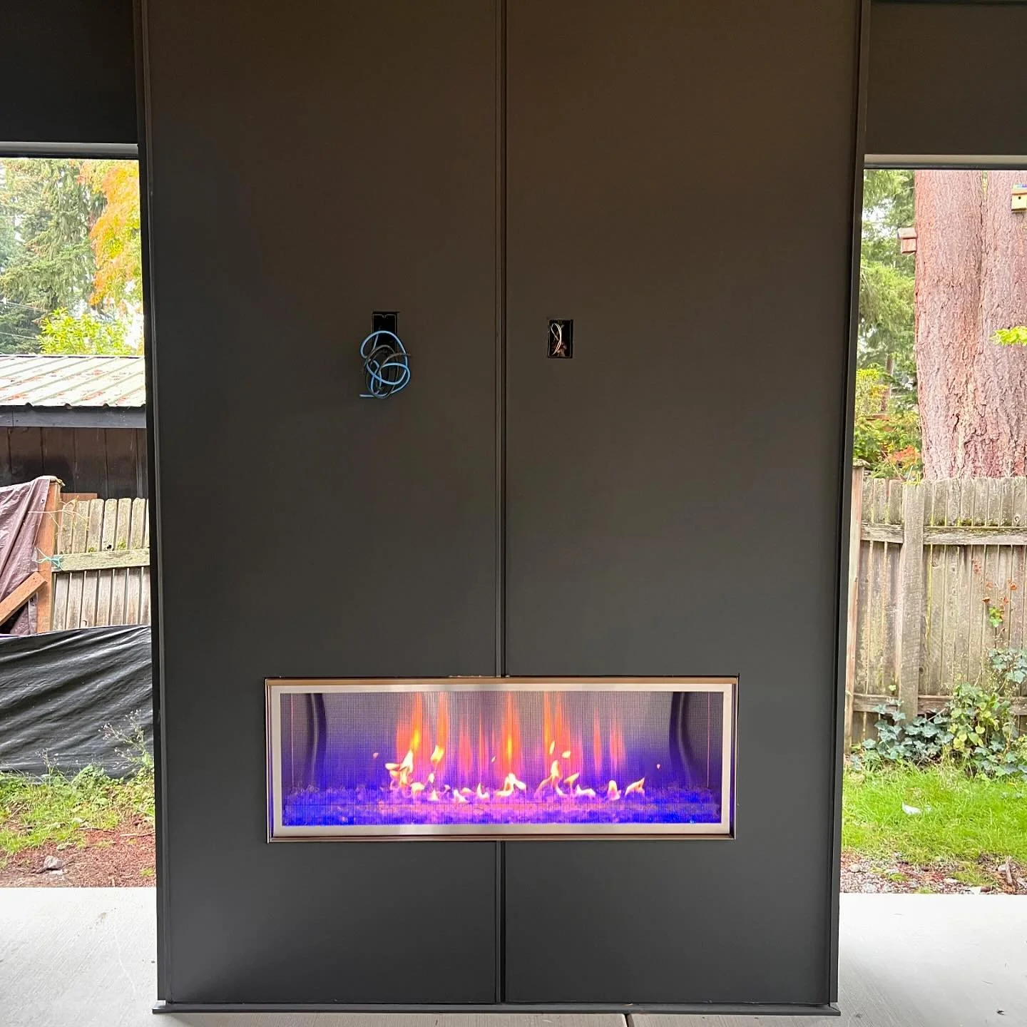 @heatnglofireplaces Lanai 48 w/ Clean View Kit and Screen Front

#newconstruction #construction #newbuild #gasfireplace #outdoor #outdoorgasfireplace #gas #washington #banthegasban