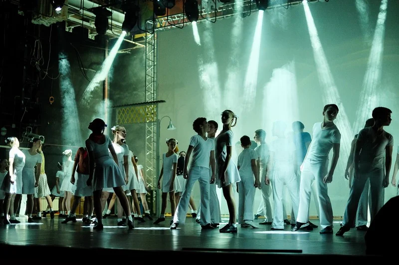 “41 Graduate Prom” performance
