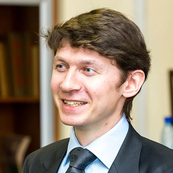 Есаков Геннадий Александрович