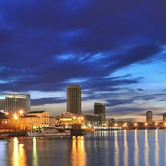Размещение в гостиницах-партнерах 5*Haytt Regency и 4* Four Elements Hotels  со скидкой 40 %