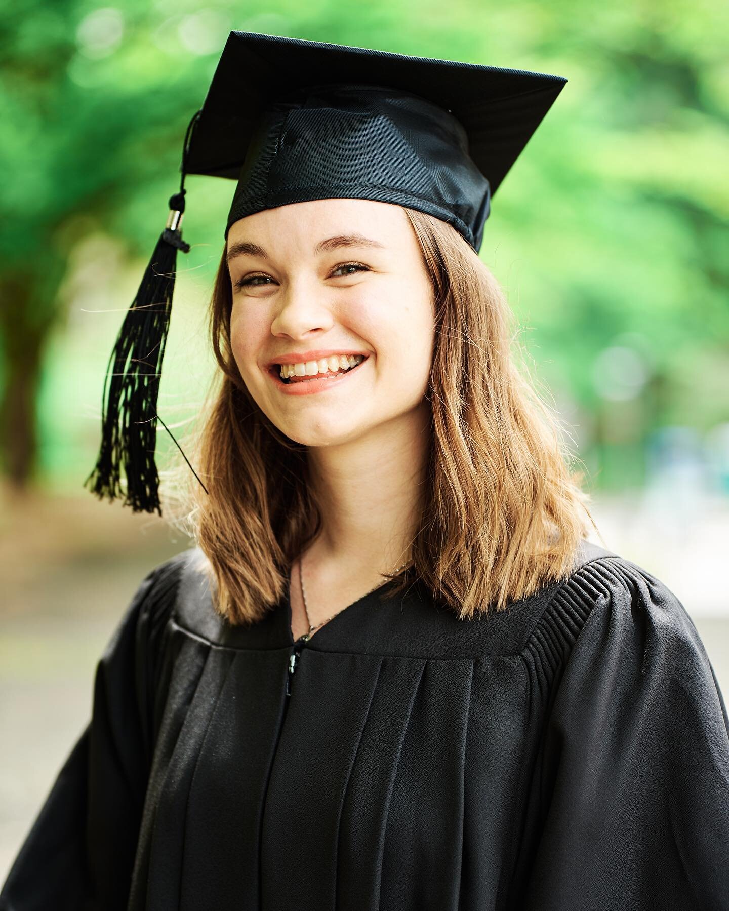 Congratulations @plantsandruth !!!!!

#graduation #gradphotos #vancouverphotographer #vancouvergradphotos