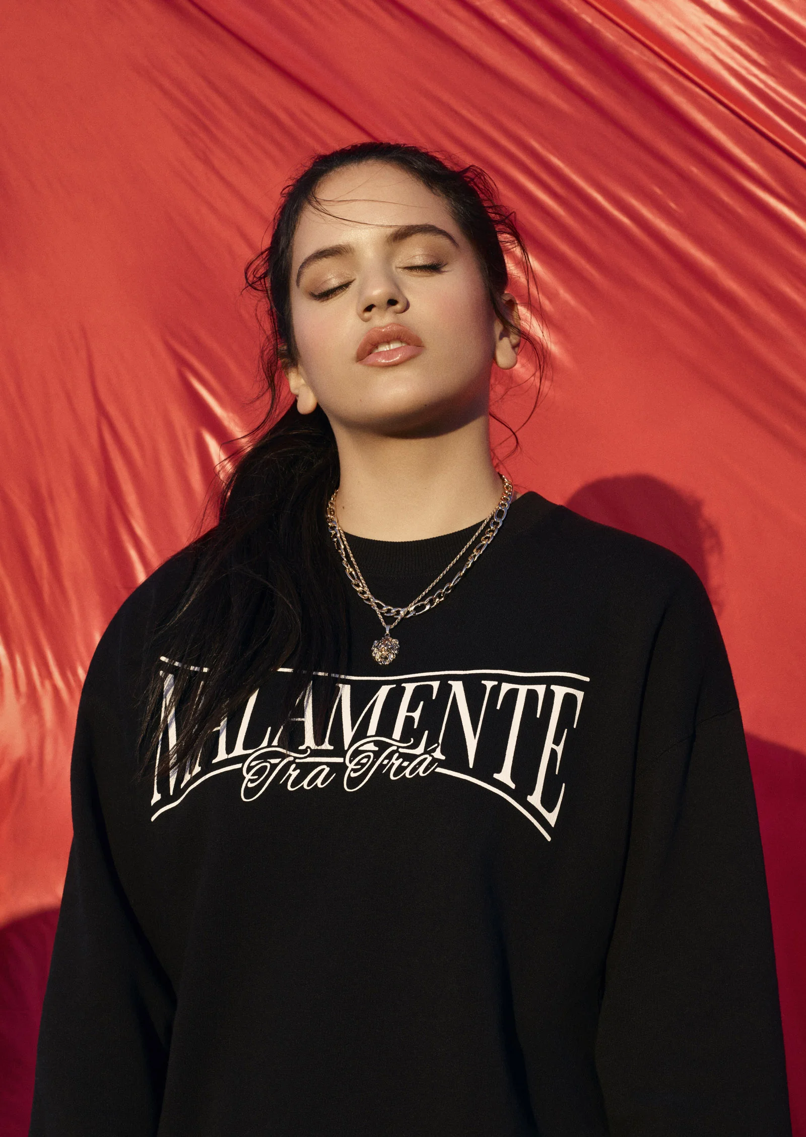 Rosalía, colección pull and bear