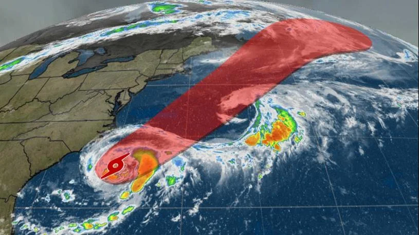 Regn i sikte eller bare luftspeiling? "Chris" - tropisk storm som ikke vil gå på land i USA, men kanskje ta ruta nordover de neste dagene som de fleste i orkanfamilien fra Karibien. Deretter østover. Det er meldt kraftig regn den 17.-18. juli her hjemme på berget - på de tørreste stedene. Mistenker "Chris". Never mind. Regn er regn