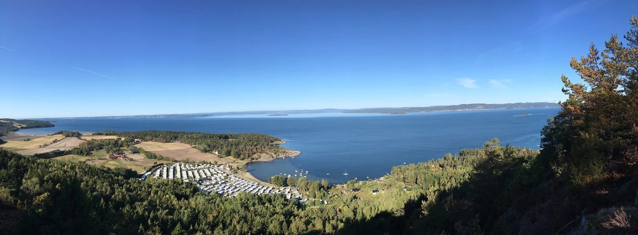 Nes camping sett fra Bjørnåsen 140 moh tidlig i september