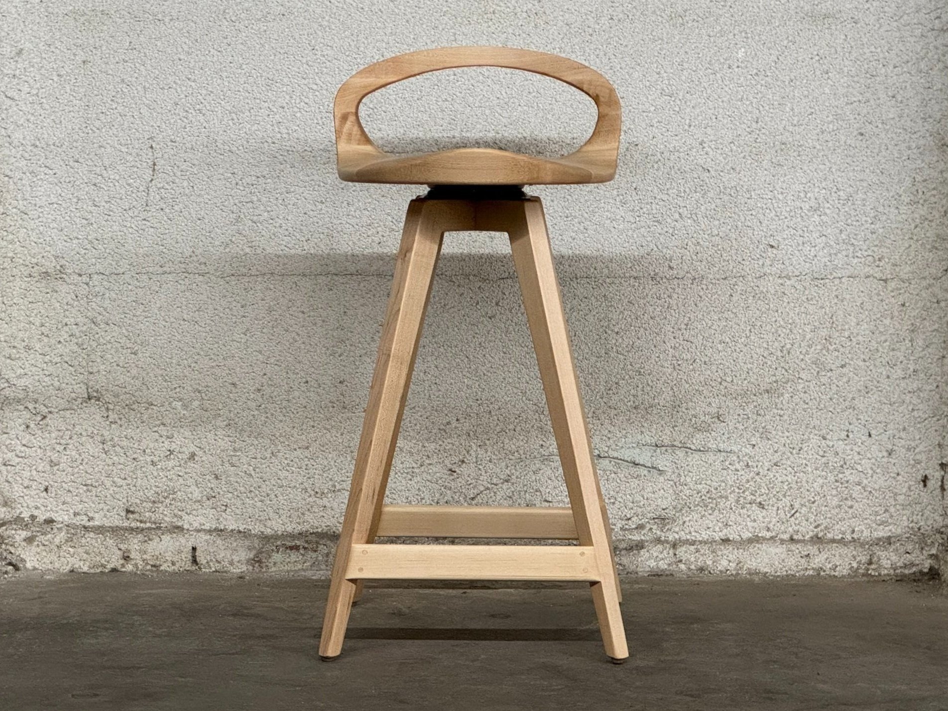APEX counter stool