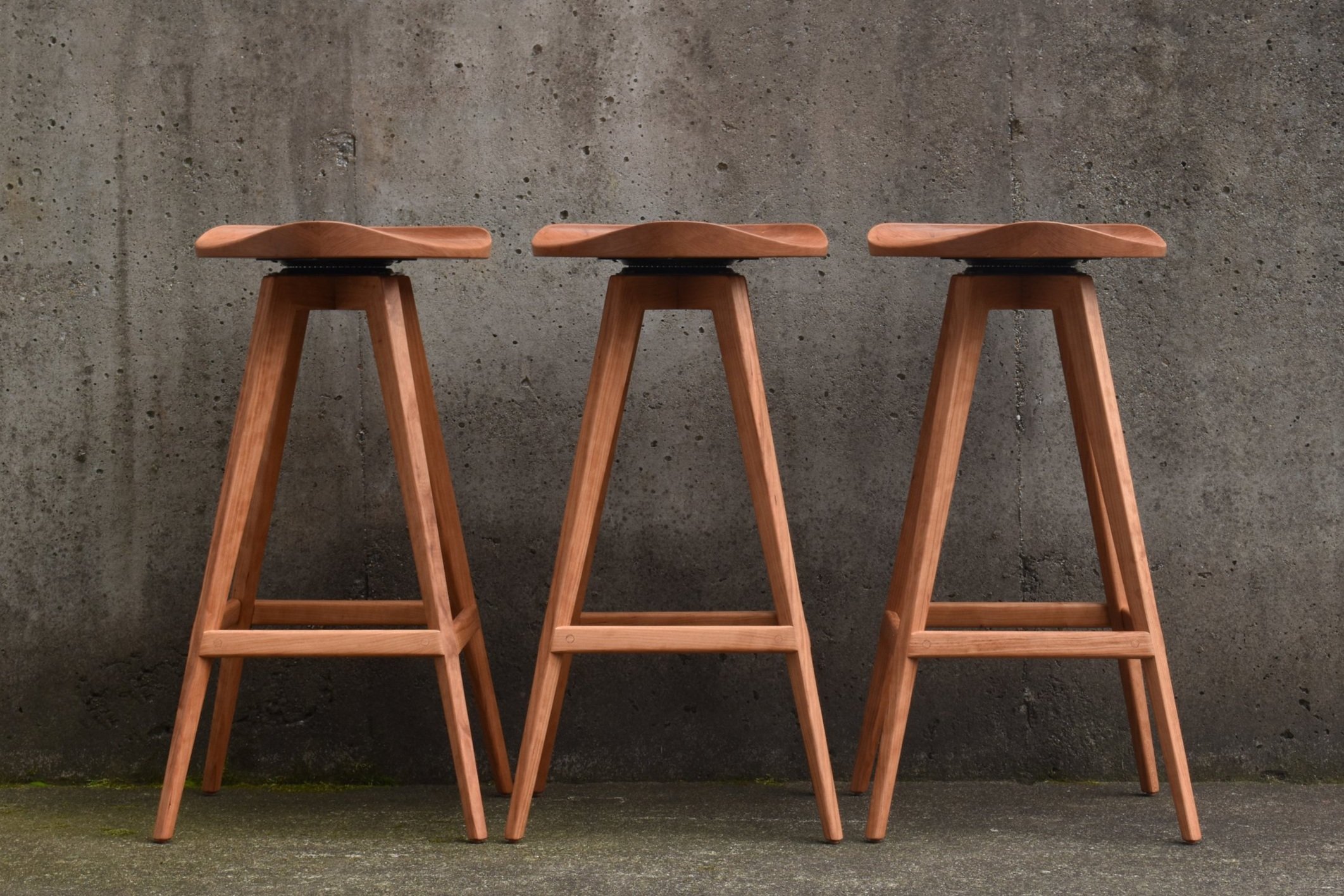 TRACTOR counter stool