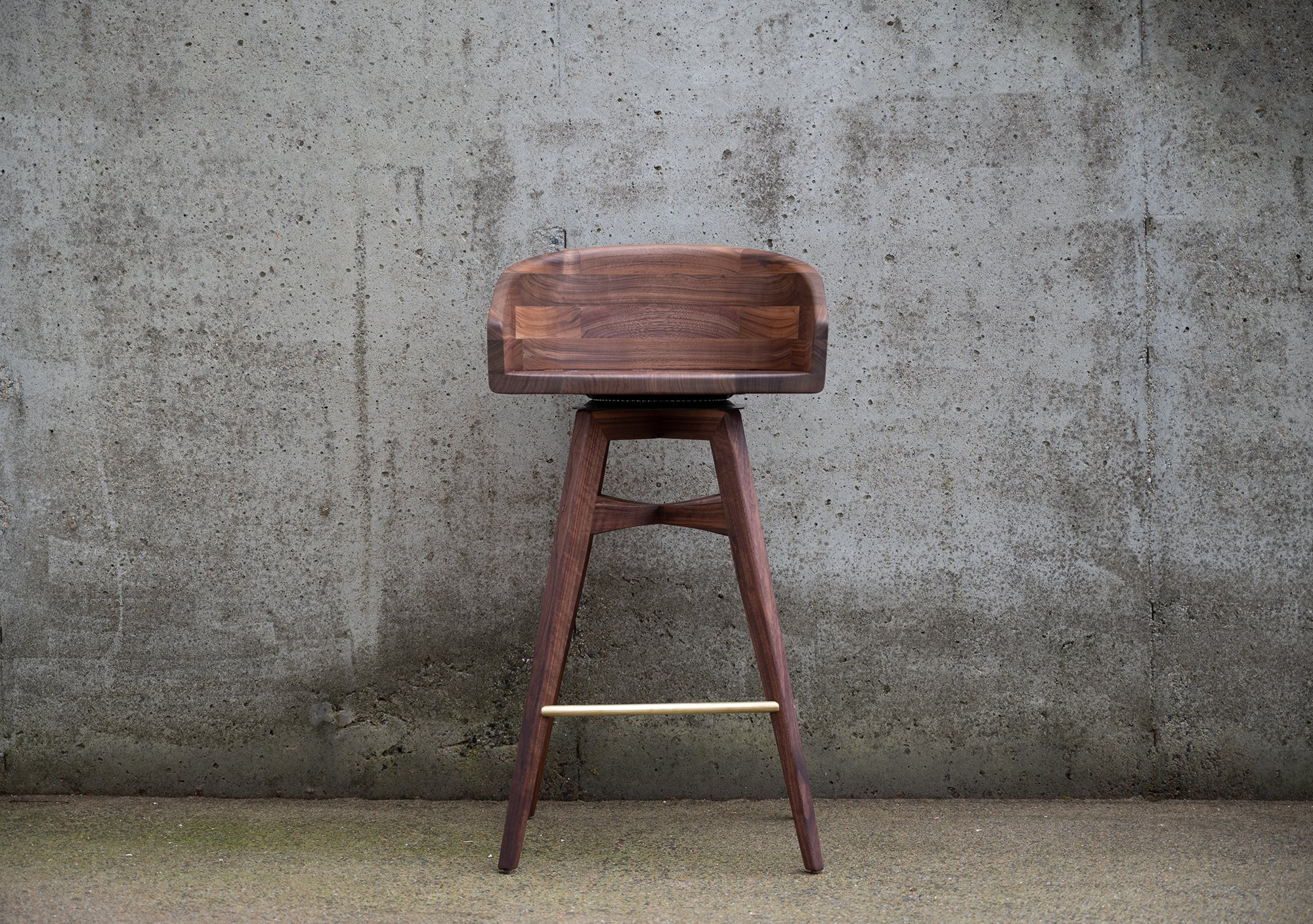 BUCKET counter stool