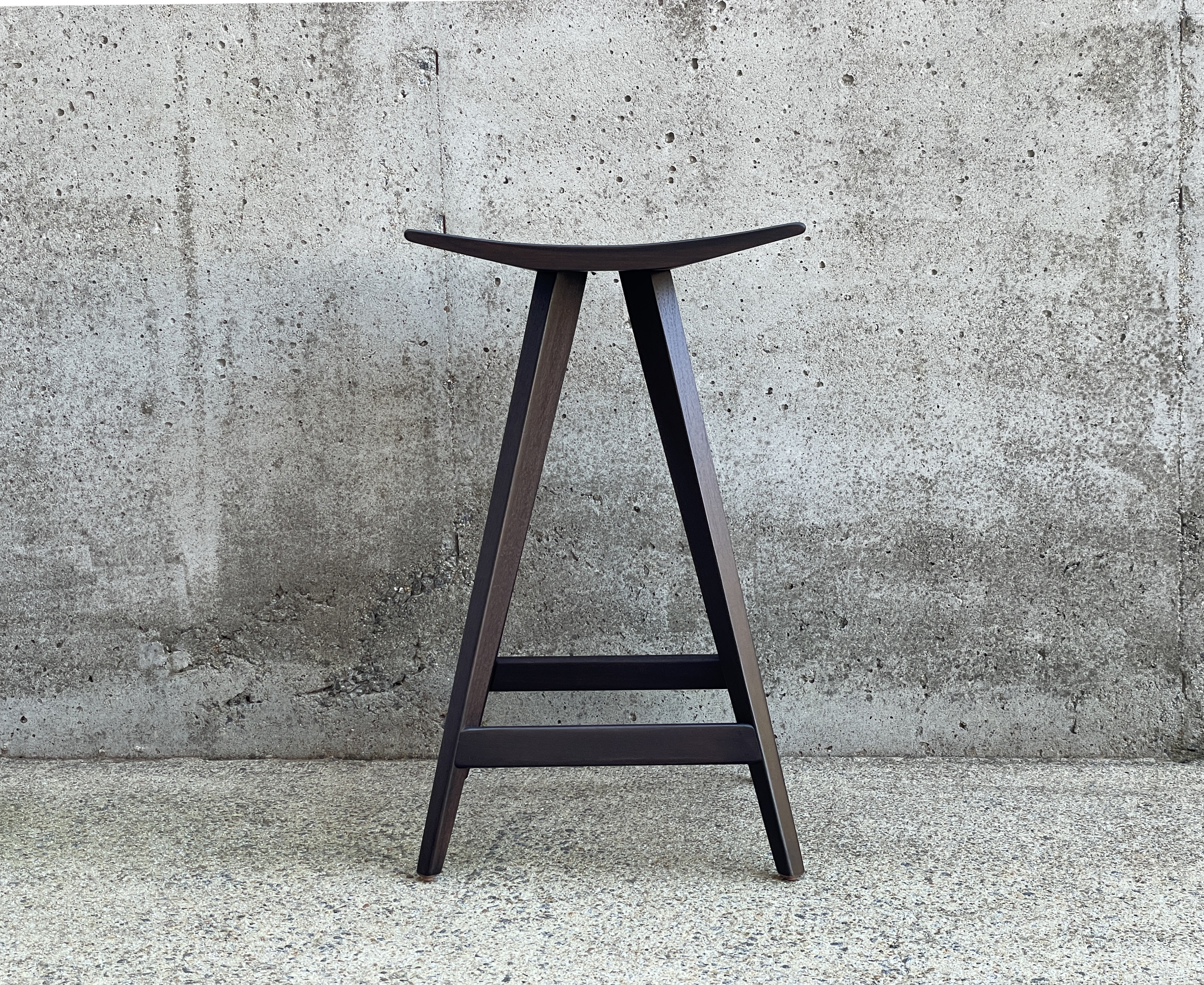 UNO counter stool