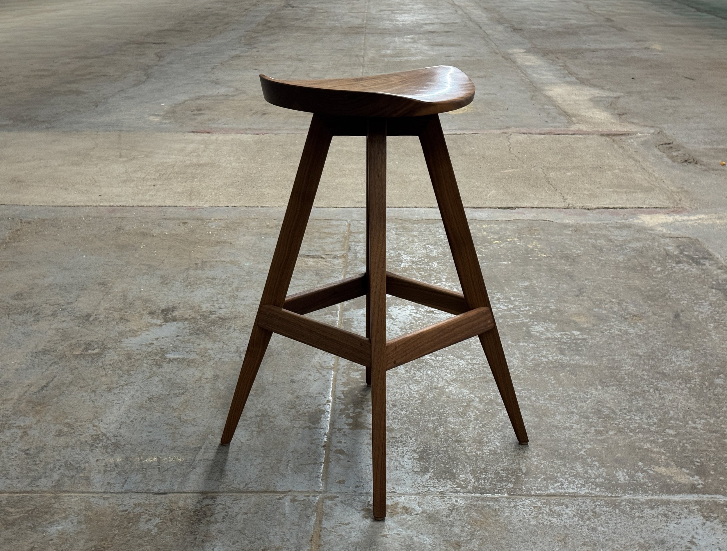 TRACTOR SEAT COUNTER & BAR STOOL