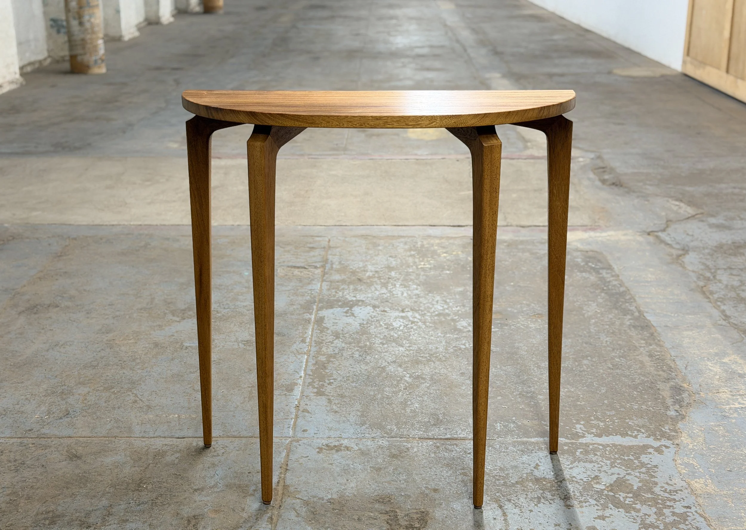 LUNA CONSOLE TABLE