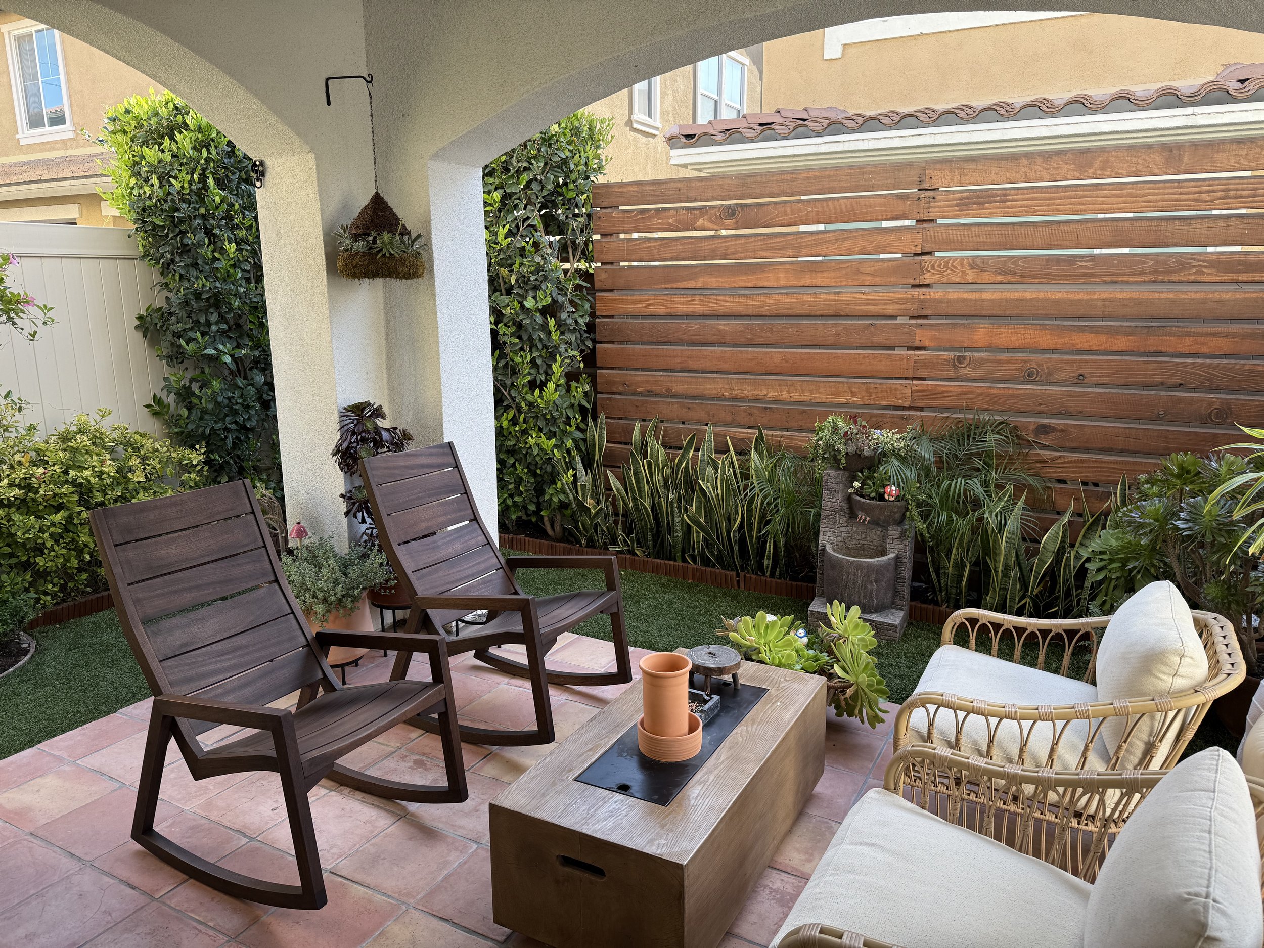 Patio 2.jpg
