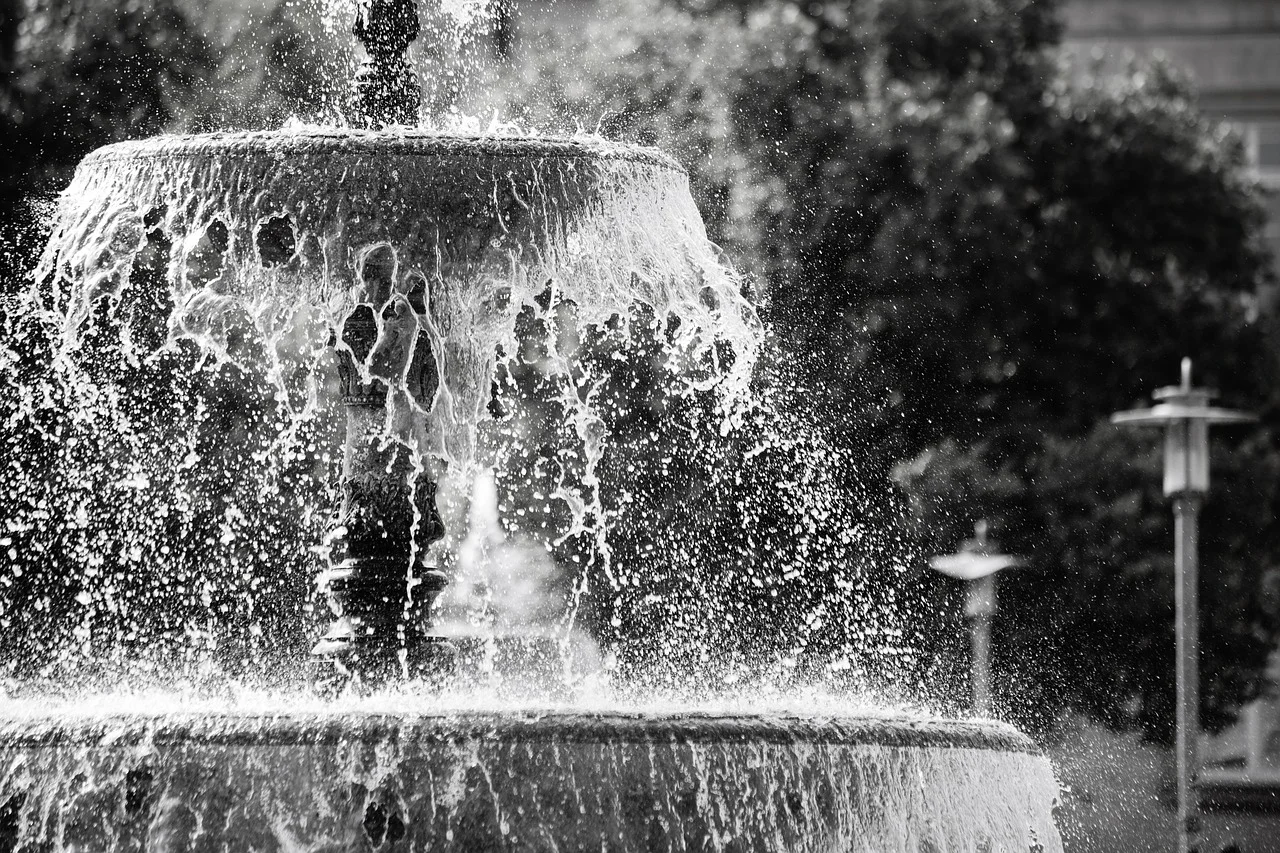 fountain 2.jpg