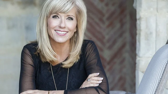 Beth Moore: Living Proof Simulcast