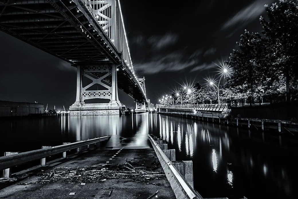 Ben Franklin Bridge (Race Street Pier)
