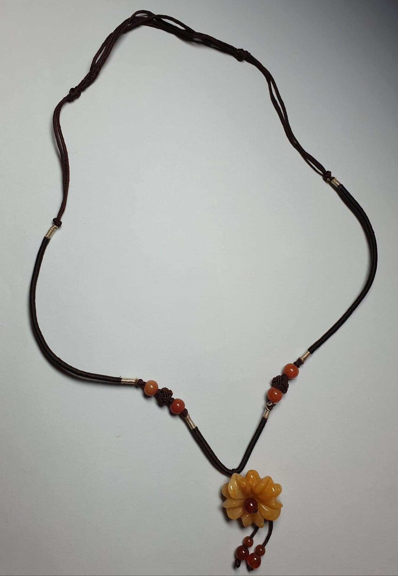 collier fleur jade.jpg