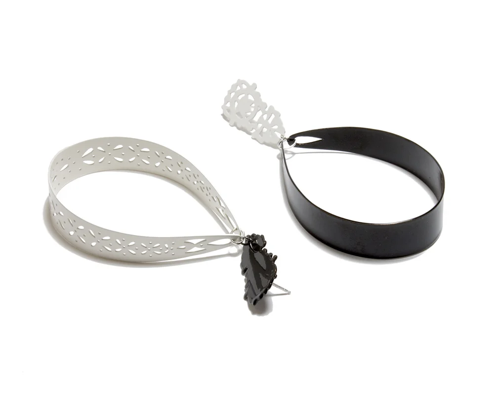 2pc ASY Pierced Teardrop | cream, black