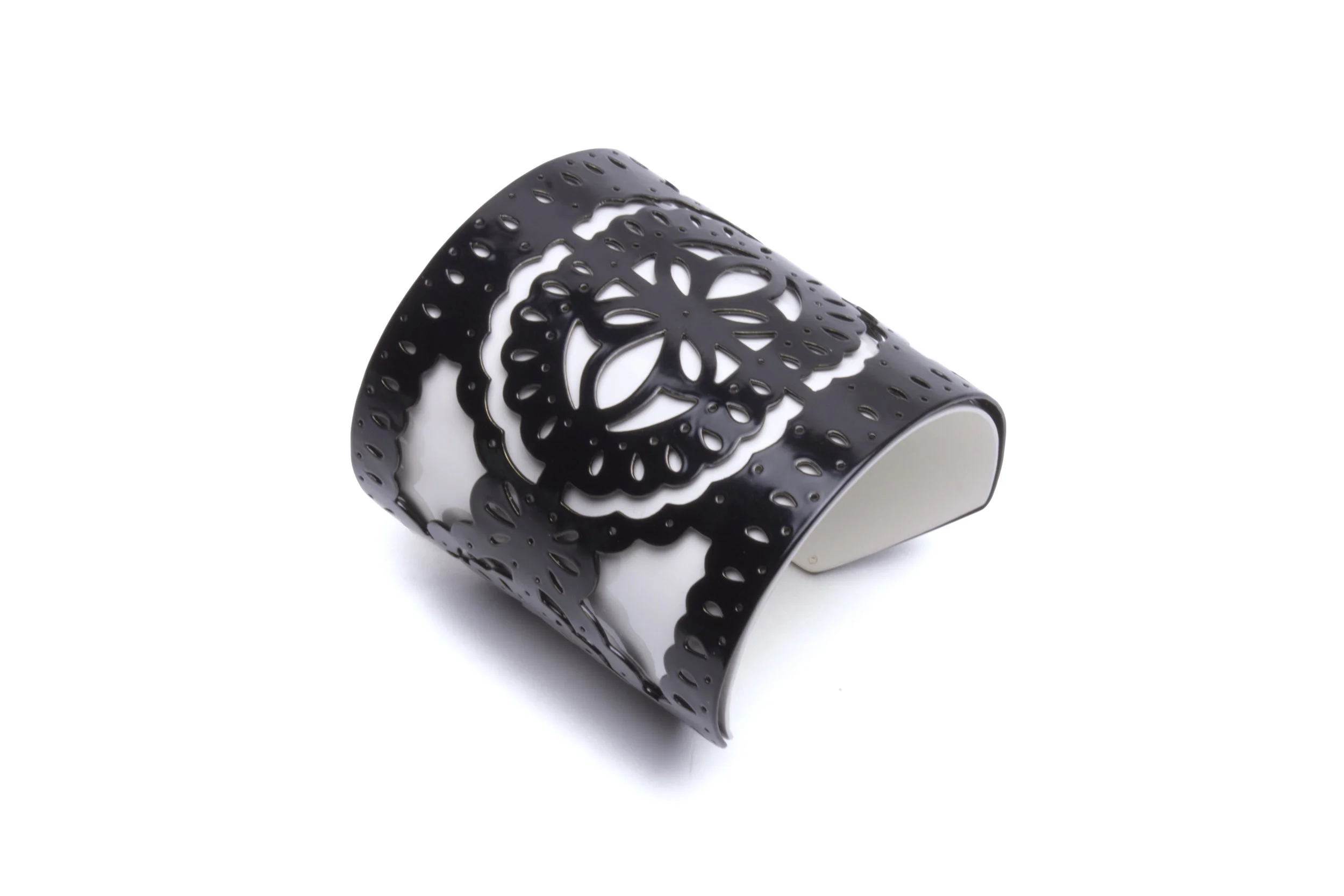 2pc Overlay Cuff | black, cream