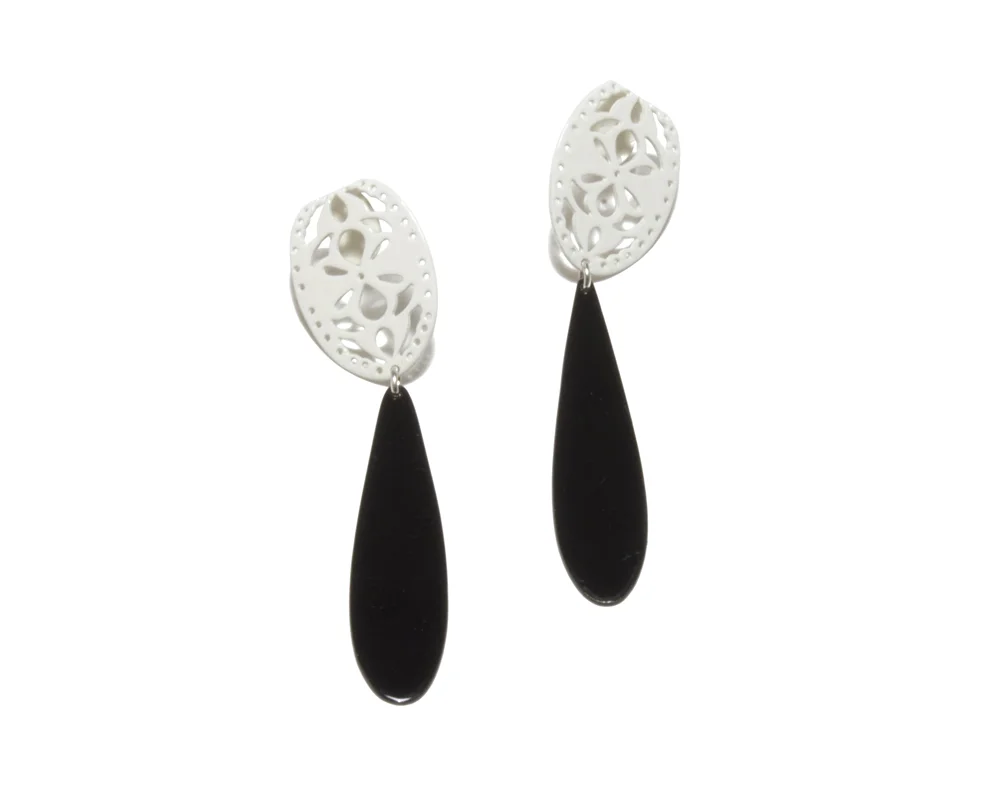 Pierced Studs with Drops | cream, black
