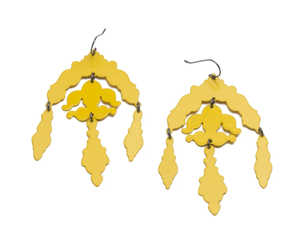 Yellow Chandelier MAX 03