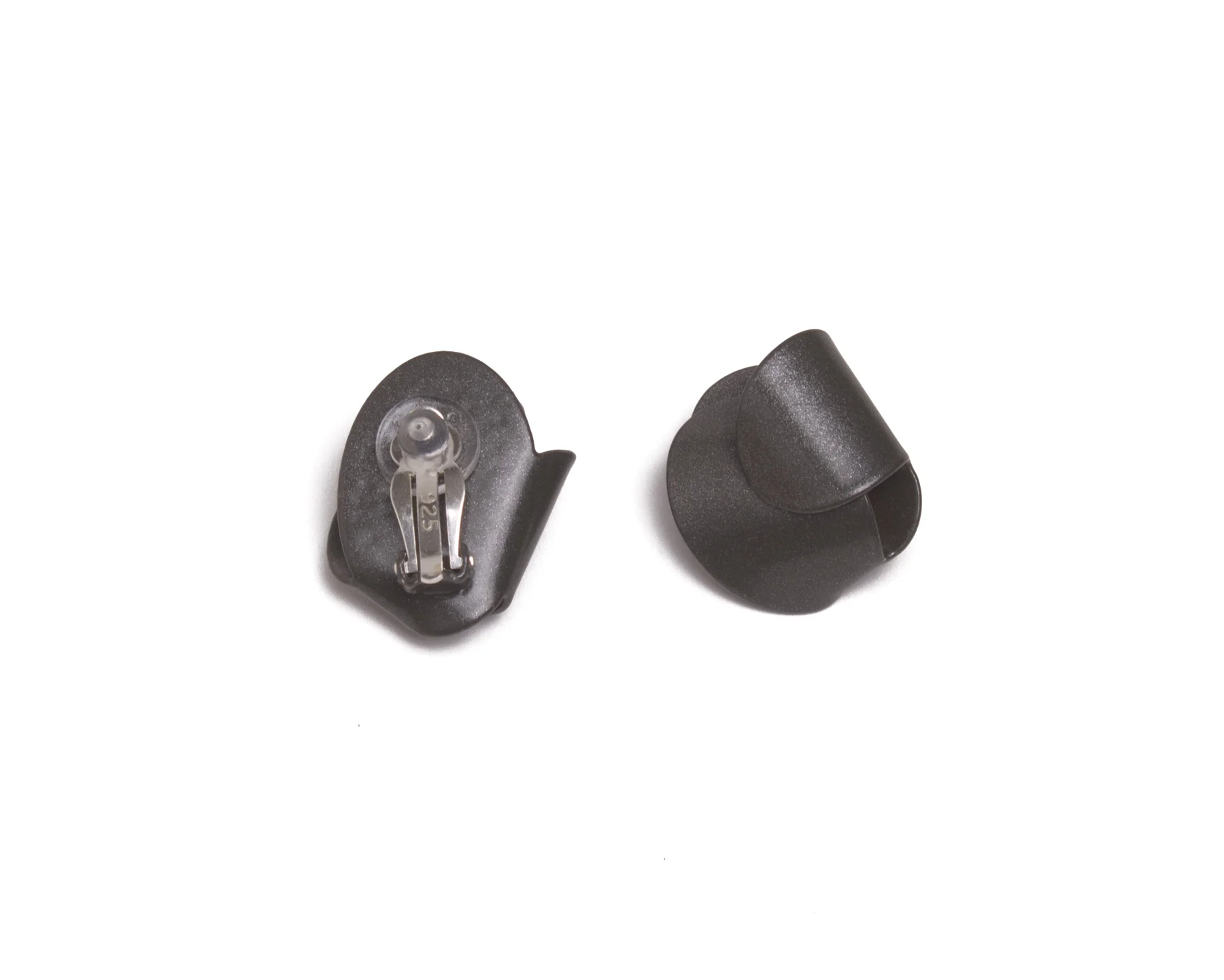 tri-fold-clips_charcoal02.jpg