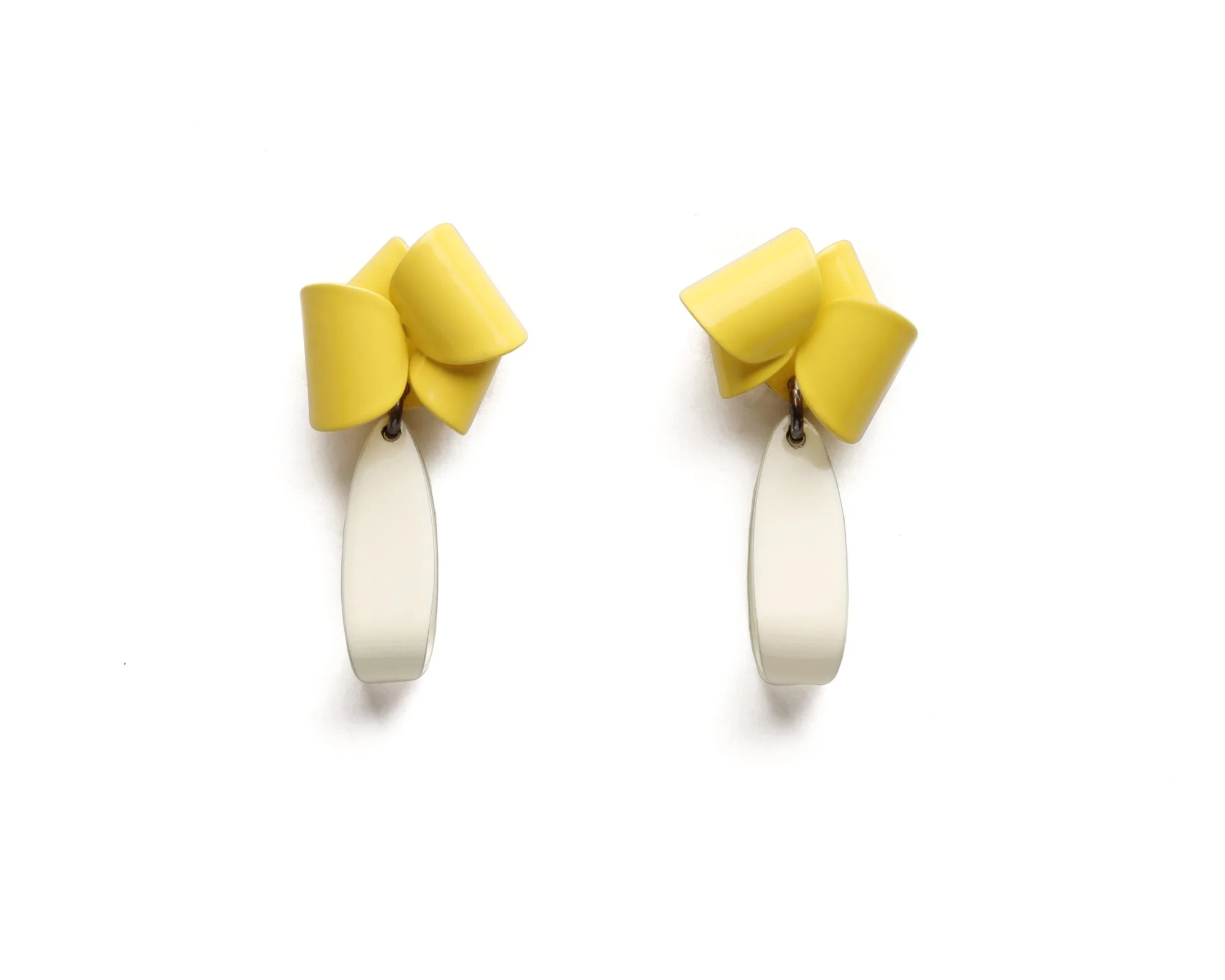 Asy_Folds_w_Folded_Drops_small_Yellow-PaleYellow copy.jpg