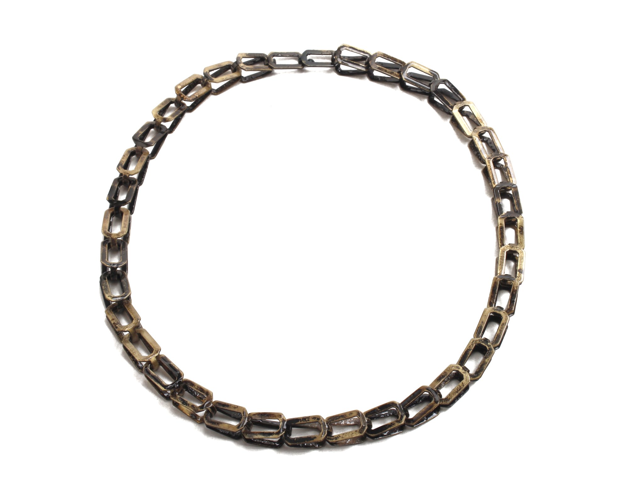 Nova_baby-square-chain-black copy.jpg