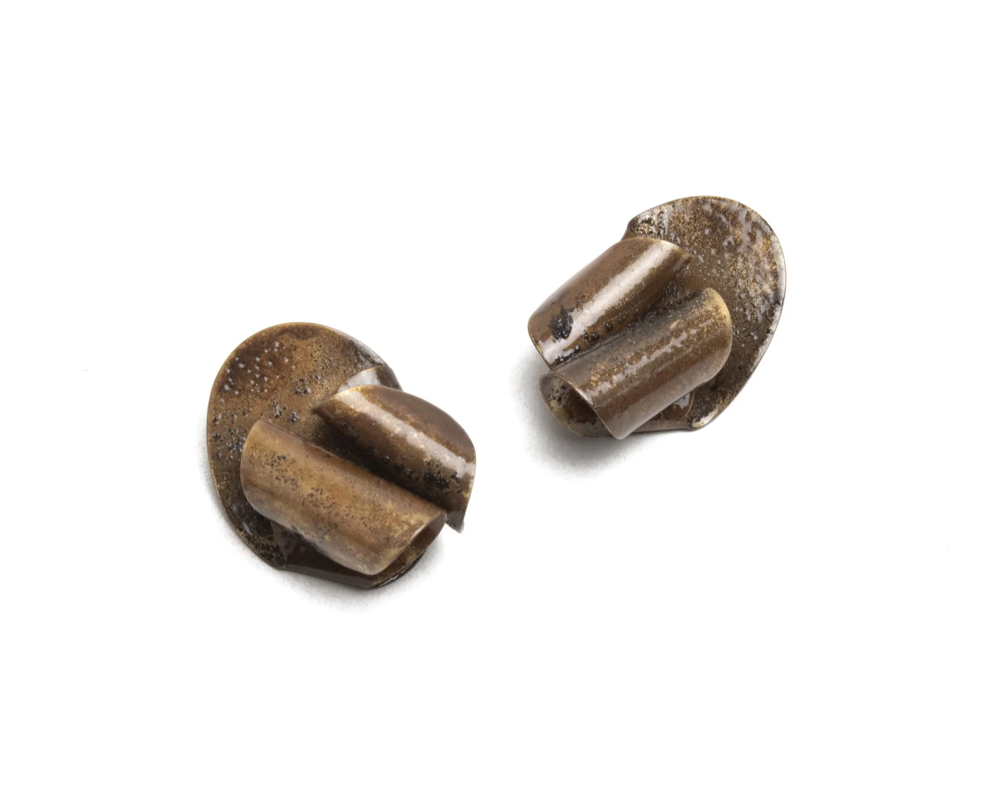 Nova_ASY_MAX_Folded_Studs_lg07 copy.jpg