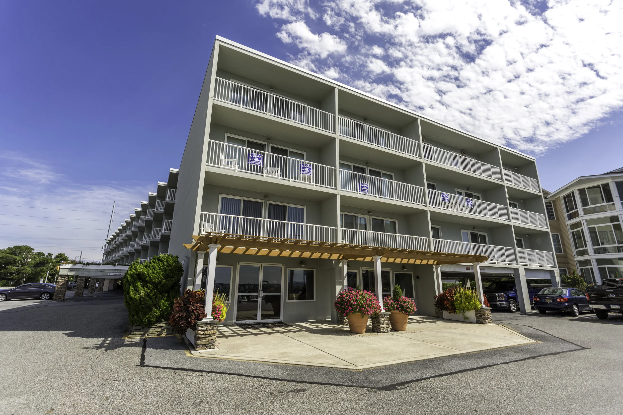 8M8A1892-HDR-marinaviewbay.jpg
