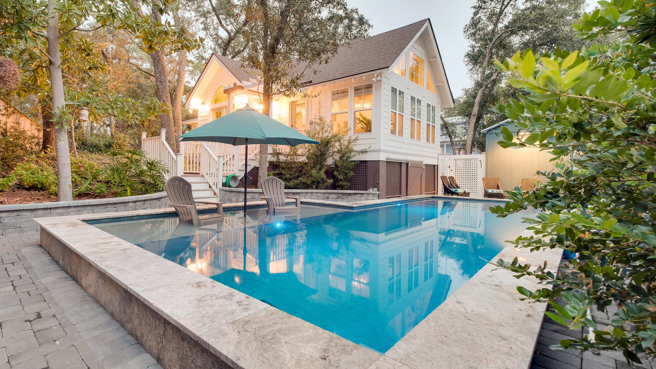 20 Naylor Ave–pool