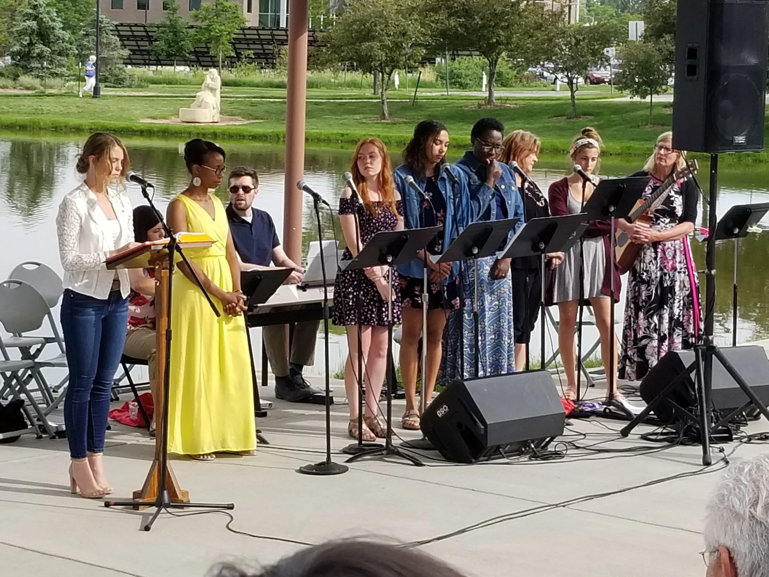 VENIA PRAISE & WORSHIP