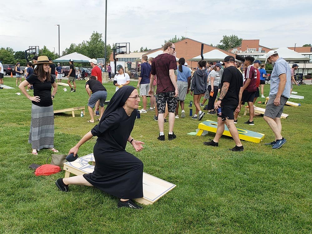 ND-CORNHOLE3.jpg