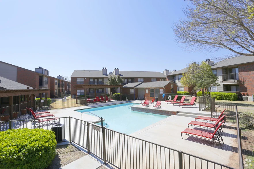 woodcrest-lubbock-tx-building-photo (2).jpg