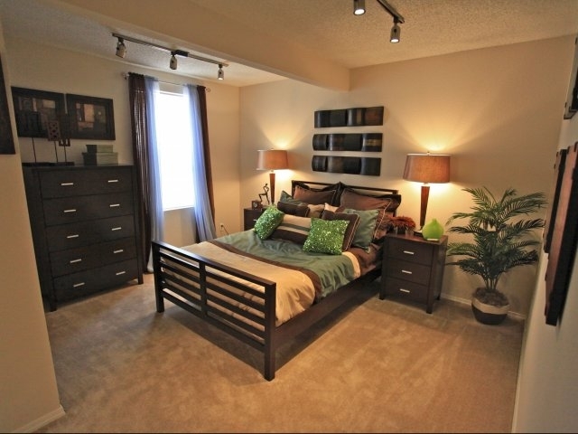 woodcrest-lubbock-tx-bedroom.jpg