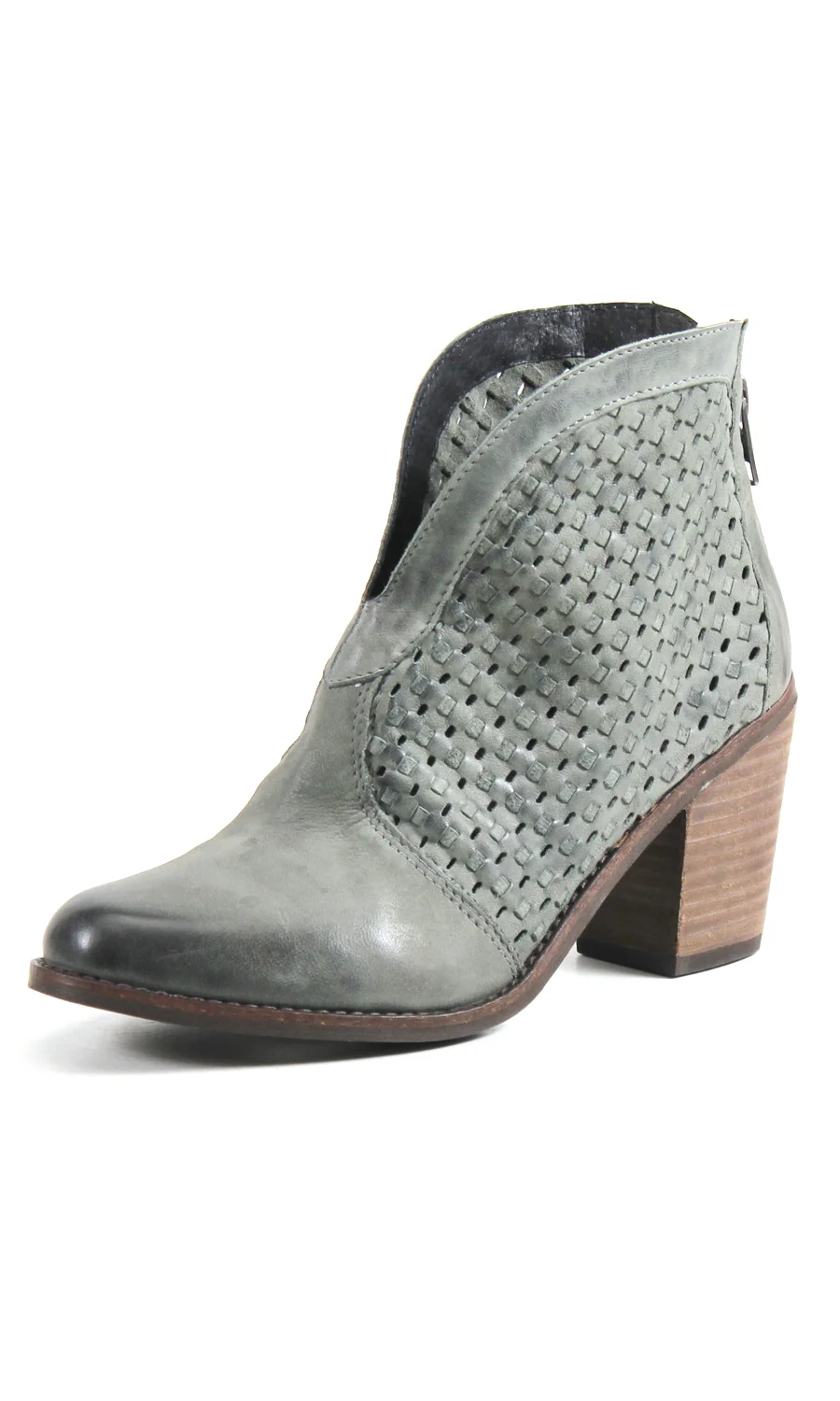 23515 LAKE LAND GREY NUBUCK PROFILE.jpg