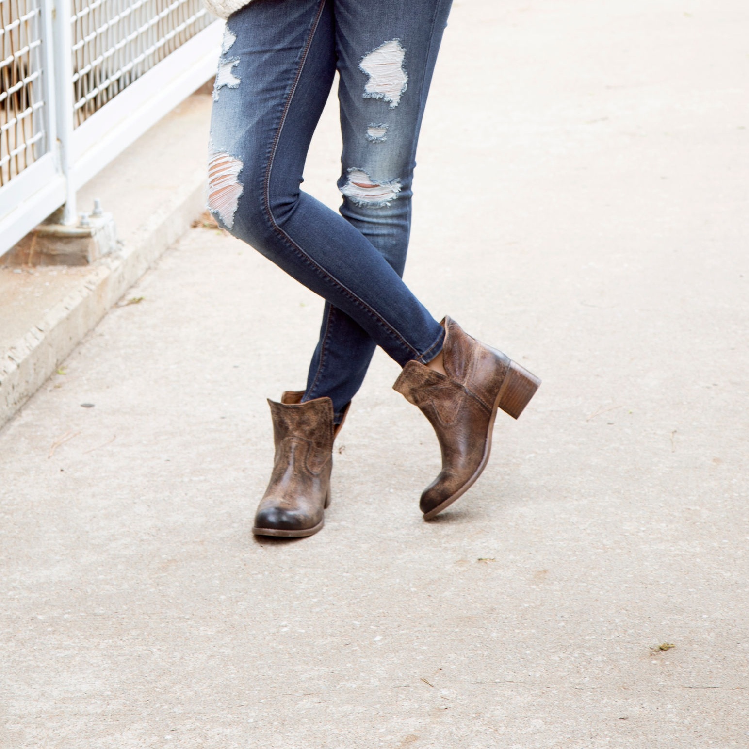 10brownboots.jpg