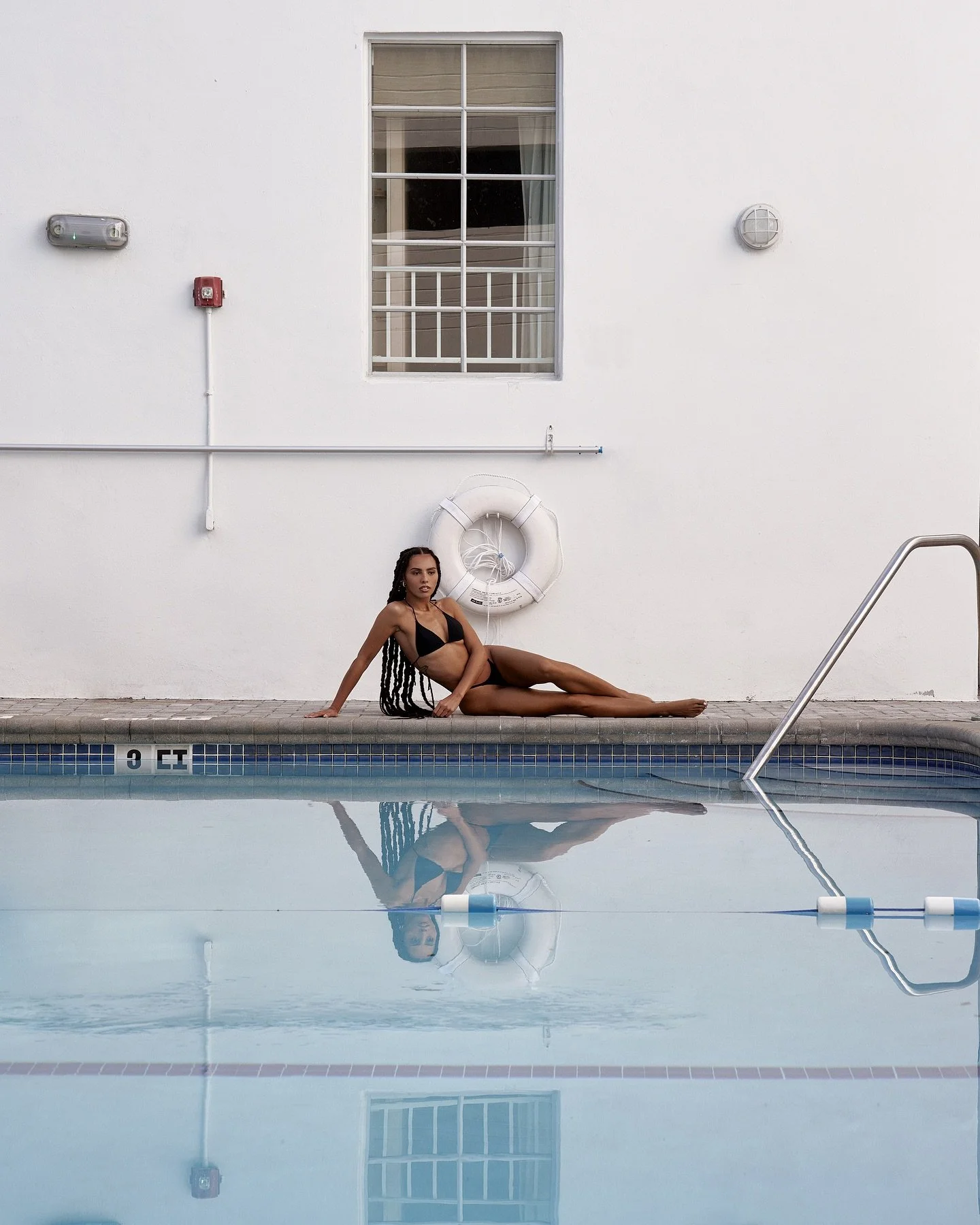 beauty @queenlatinalove by the pool #modeltest