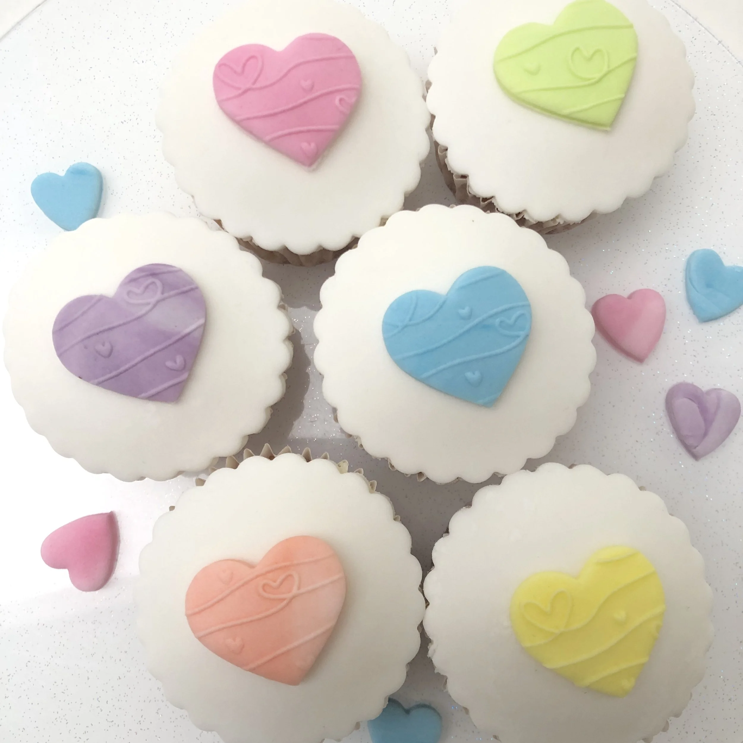 Personalised cupcake gift box for special occasions – UK nationwide delivery