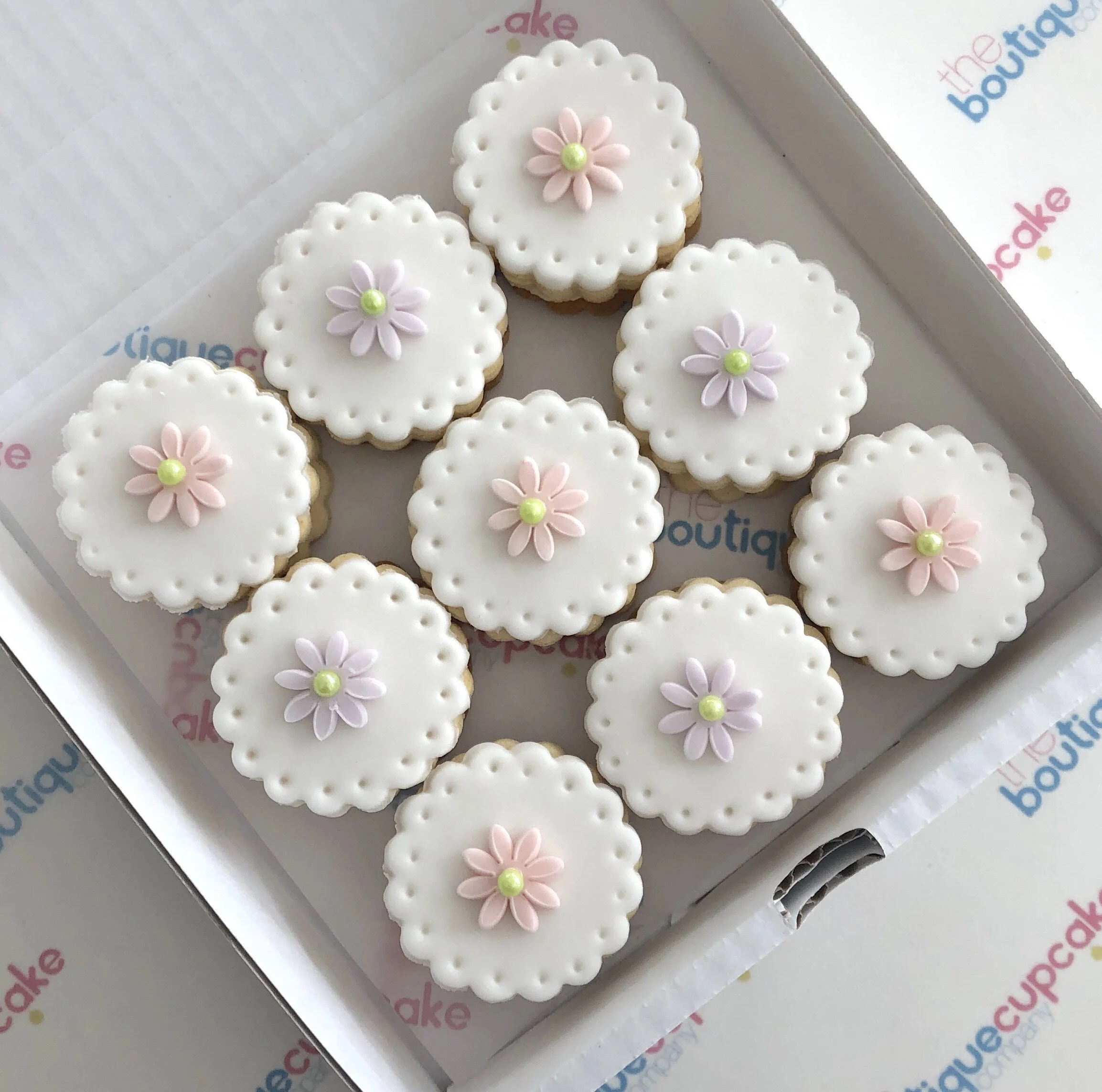 Personalised unique biscuit cream gift box for special occasions – UK nationwide delivery