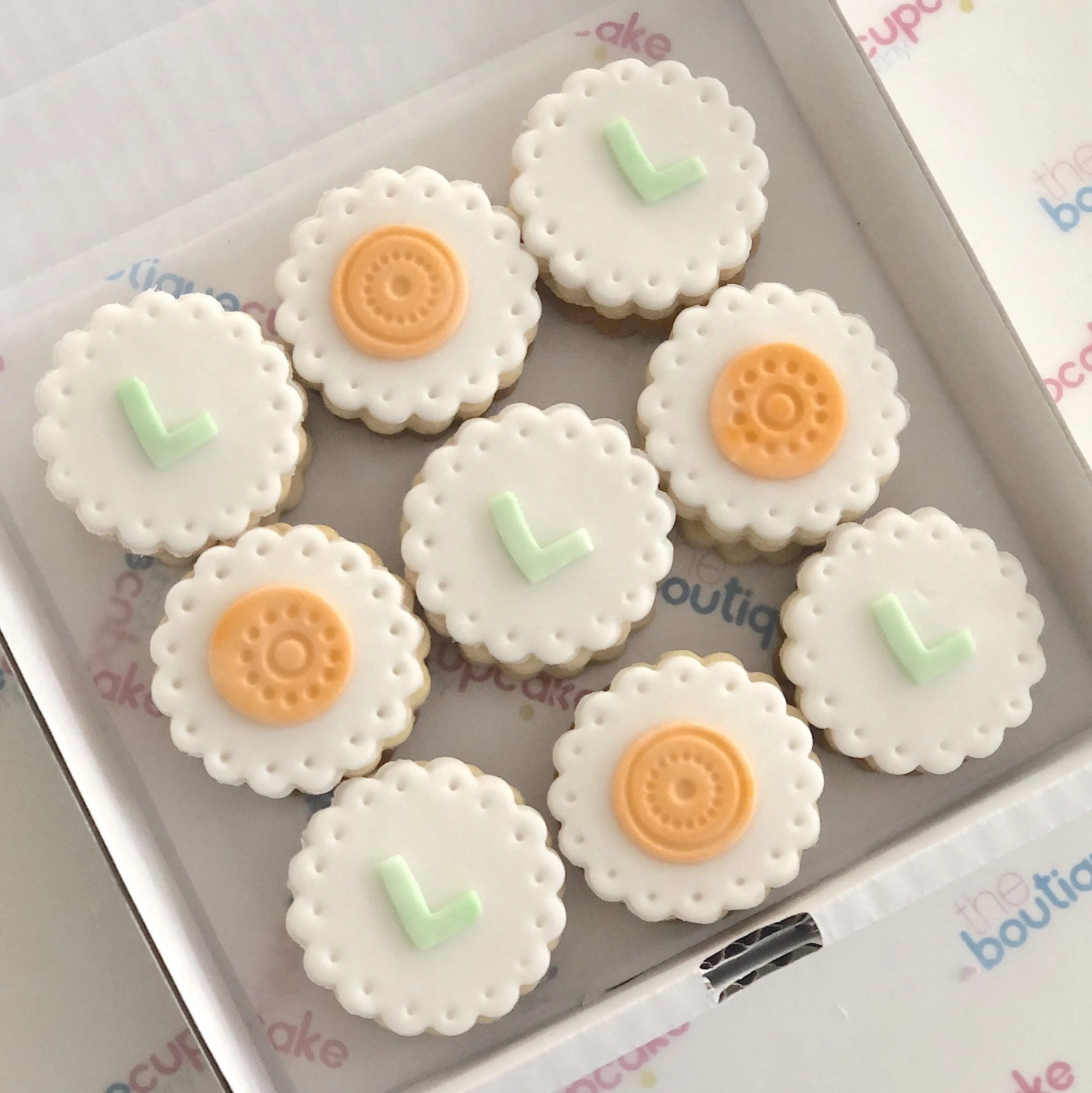 Personalised unique biscuit cream gift box for special occasions – UK nationwide delivery